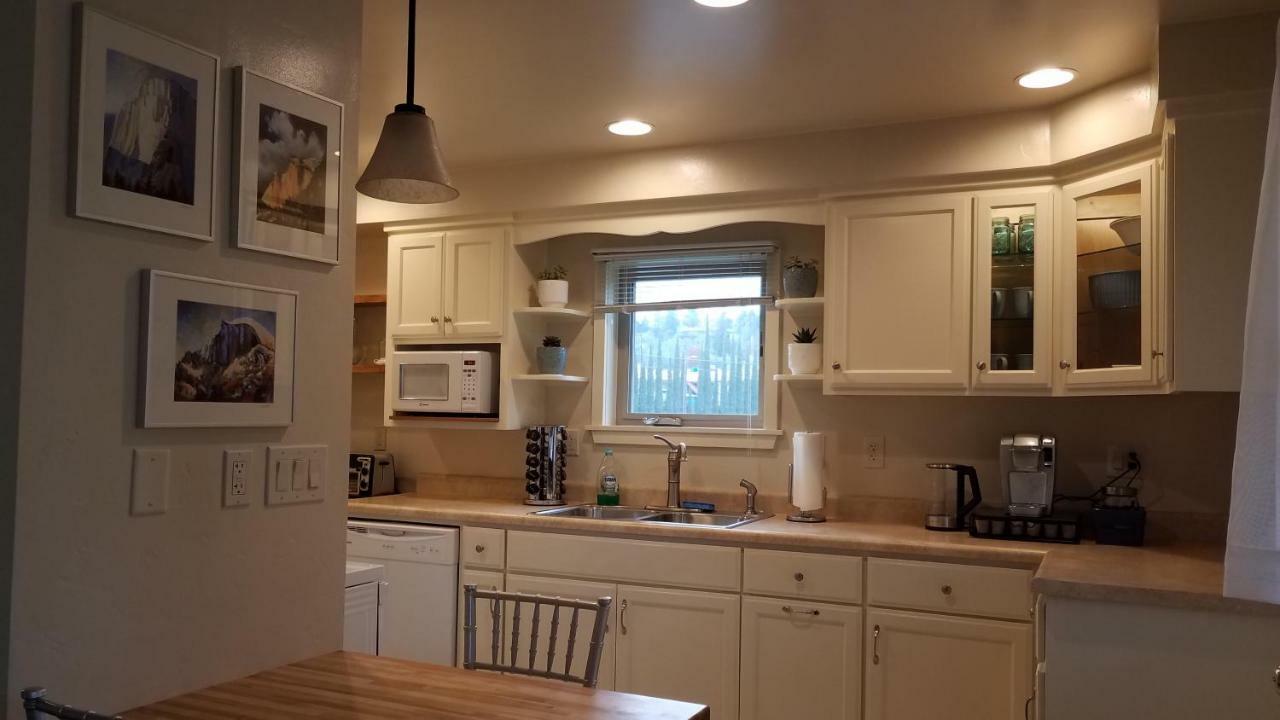 מריפוסה Becky'S Condo מראה חיצוני תמונה